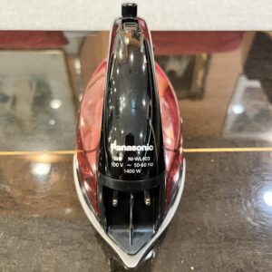 コードレススチームアイロン　カルル　NI-WL403　2017年製