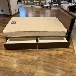 ダブルベッド　収納・コンセント付