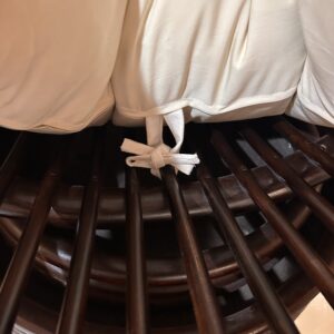 ラタン パパサンチェア 回転式直径８0cmアイボリー系クッション