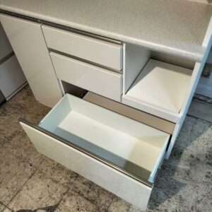 美品　キッチンボード　「アルミナ2」