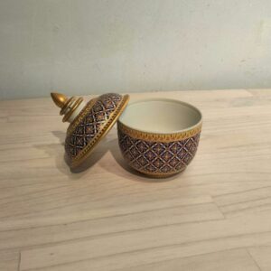 【最高級磁器】タイ伝統工芸 ベンジャロン焼 蓋物 飾り壺　ト・ベンジャロン