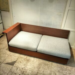 ＴＡＩＤＡ　大容量　多機能家具　収納つきソファ